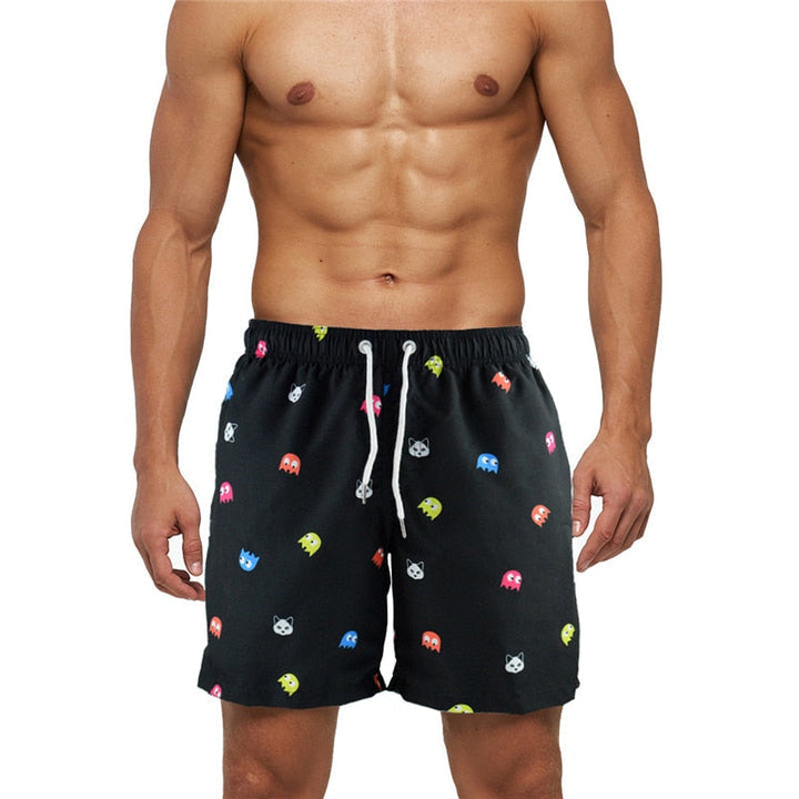 Moderne menns badeshorts, perfekt for strandliv, svømming og varme sommerdager. Hurtigtørkende.