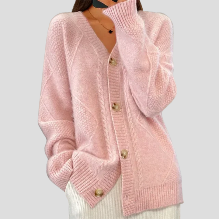 Myk, langermet strikket cardigan for dame. Komfortabel og elegant damecardigan med V-hals for allsidig bruk.