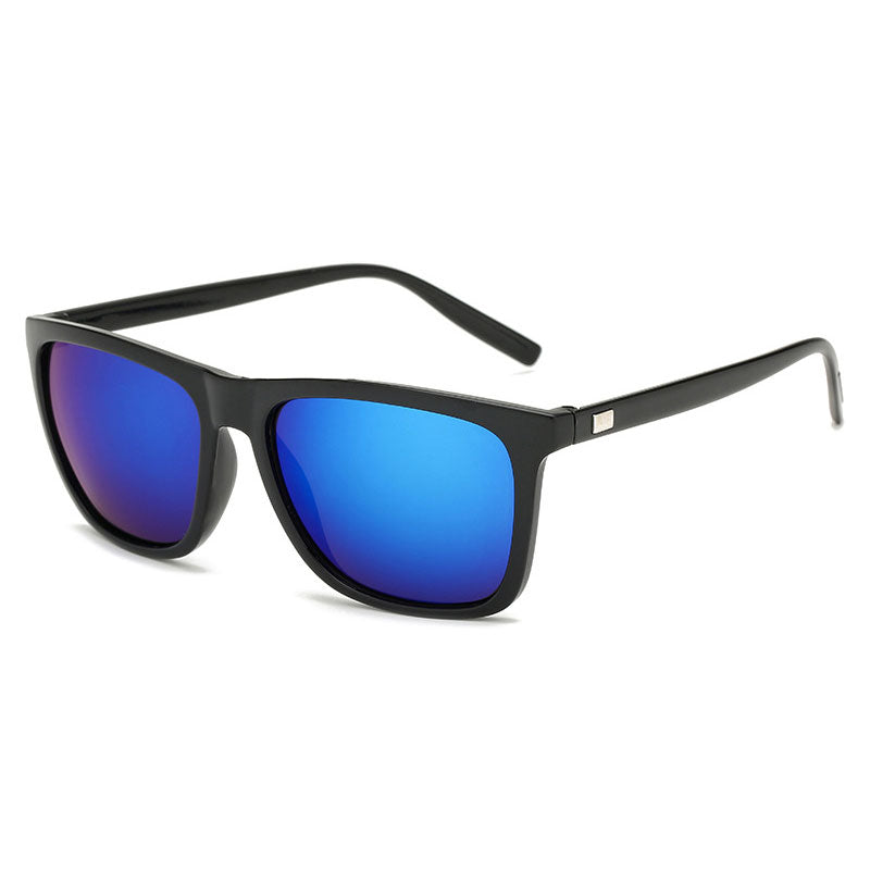Unisex solbriller med full UV400 beskyttelse, perfekt for alle utendørsaktiviteter.