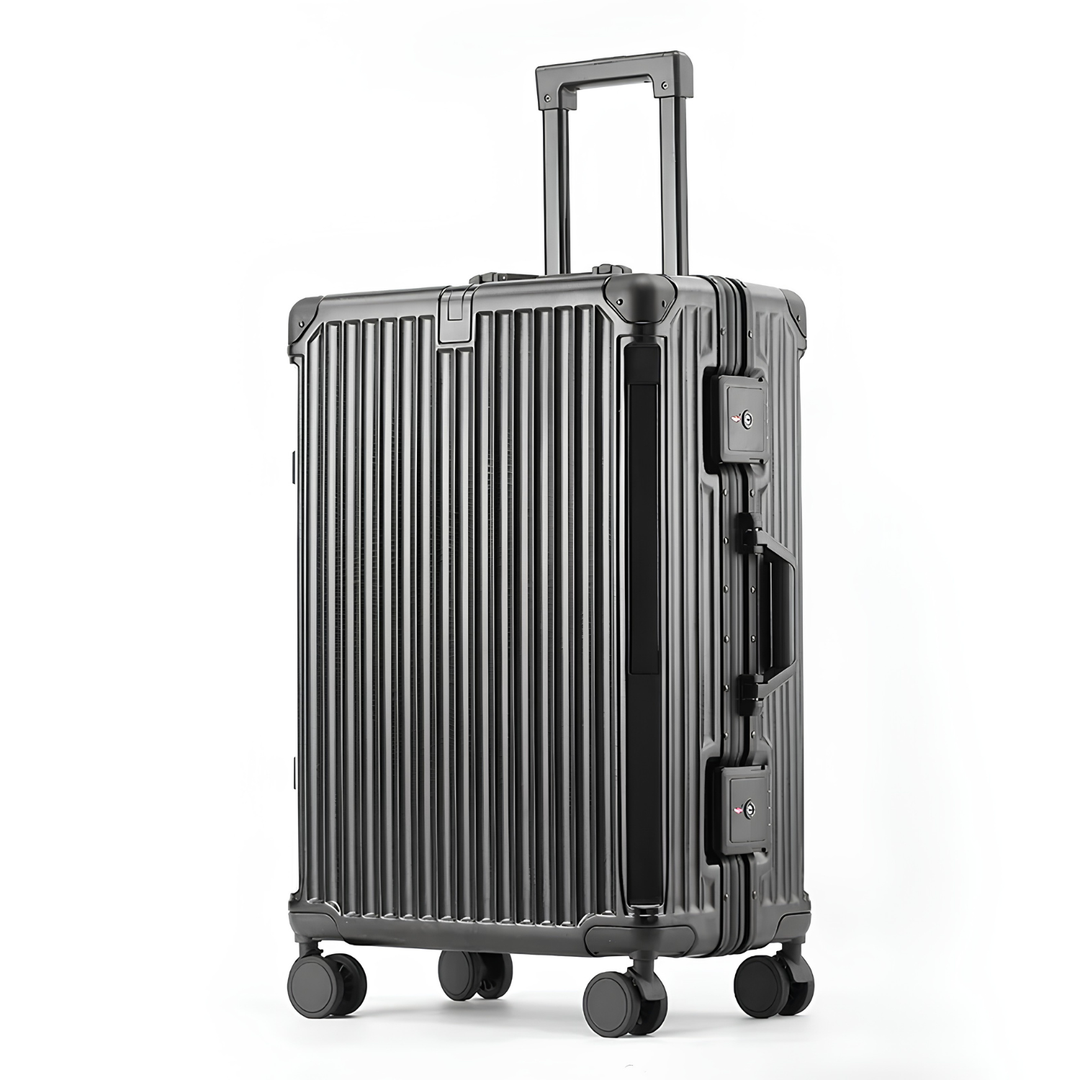 Hard-shell koffert WC2026 i aluminium, robust design for langvarig bruk og sikker reisebagasje.