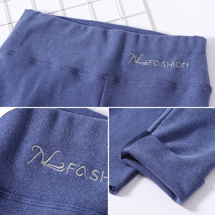 Figursydd dame leggings med magekontroll. Varm selvoppvarmende termobukse, perfekt for trening og hverdags.