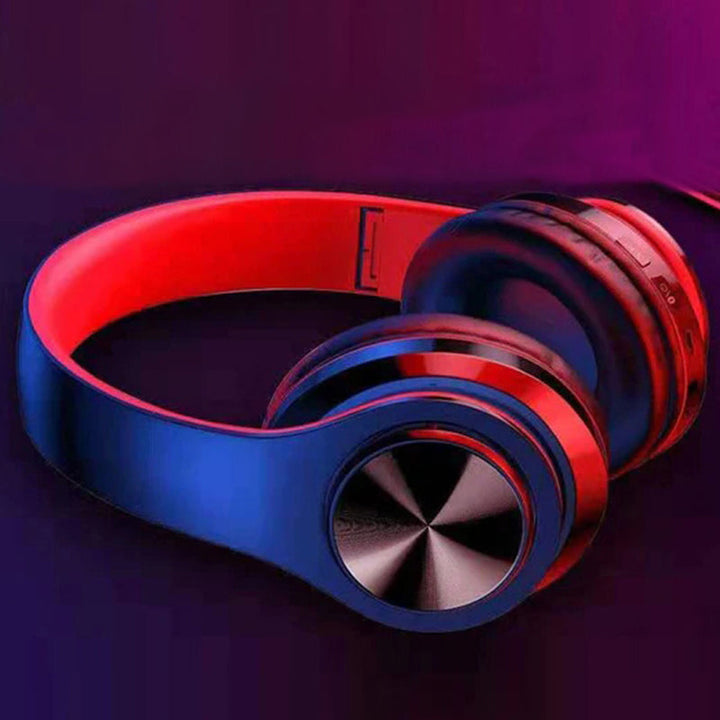 Profesjonelt gaming headset med trådløs teknologi, RGB-lys og imponerende støyreduksjon.