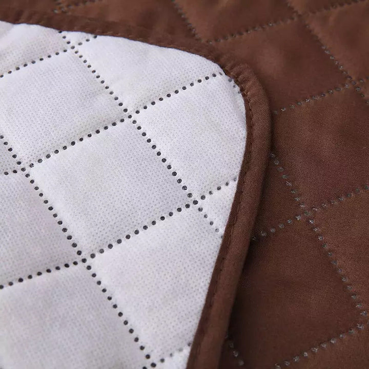 Praktisk og komfortabelt hvilestoldeksel. Beskyttende polyester for lang levetid.
