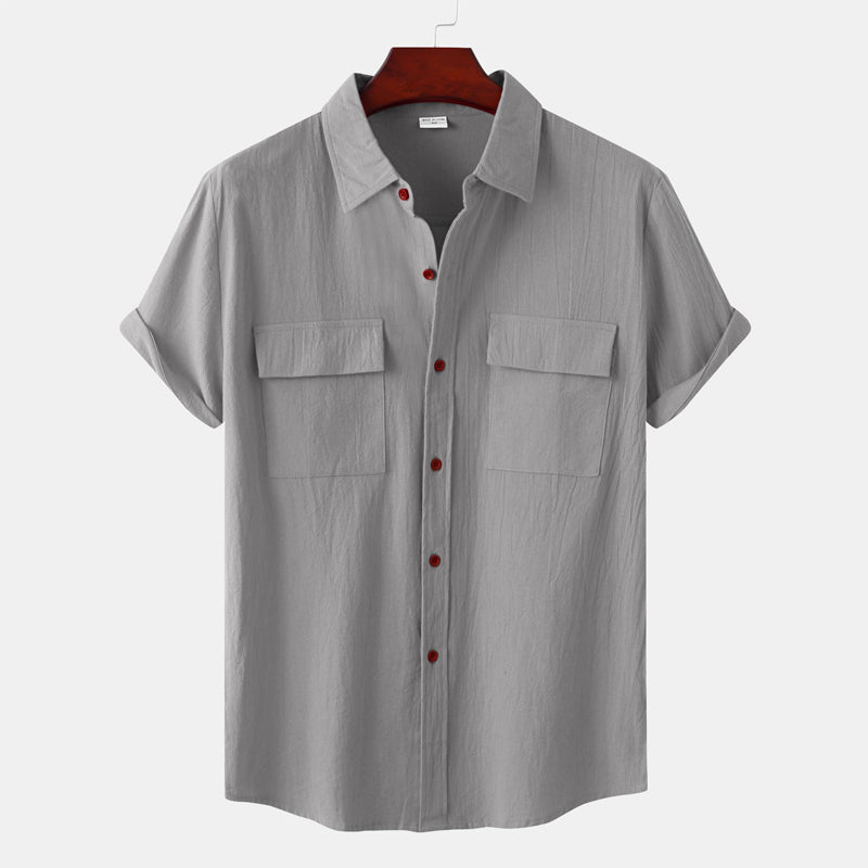 Lett og luftig kortermet skjorte for menn, laget av myk bomull og lin. Optimal for sommer og fritid.