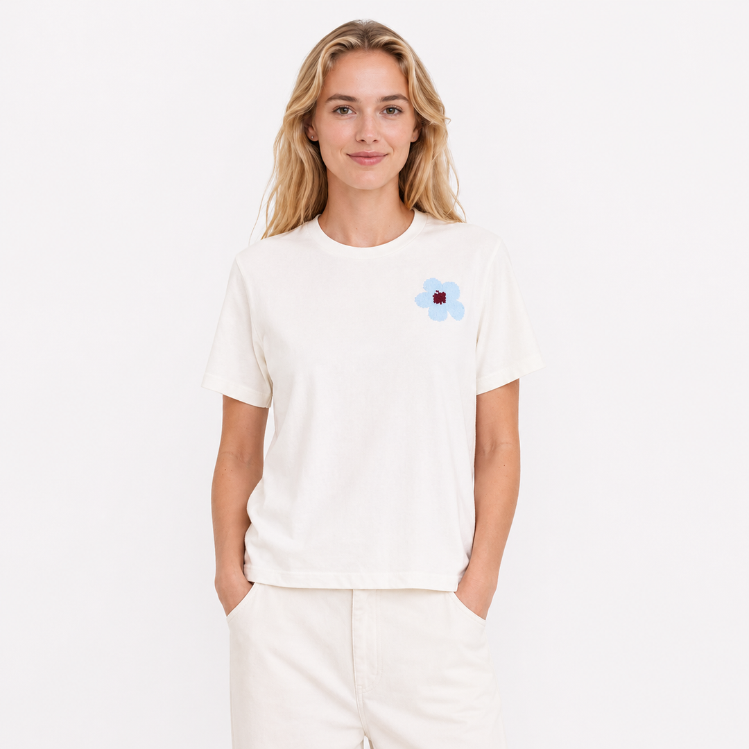 Casual dame t-skjorte i bomull, koreansk stil. Ensfarget topp med løs passform, enkel å style for sommeren.