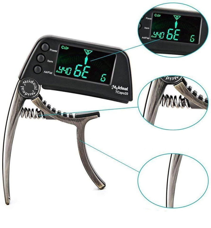Gitar capo og digital tuner i ett, essensielt tilbehør for stemming av gitar, bass og ukulele.