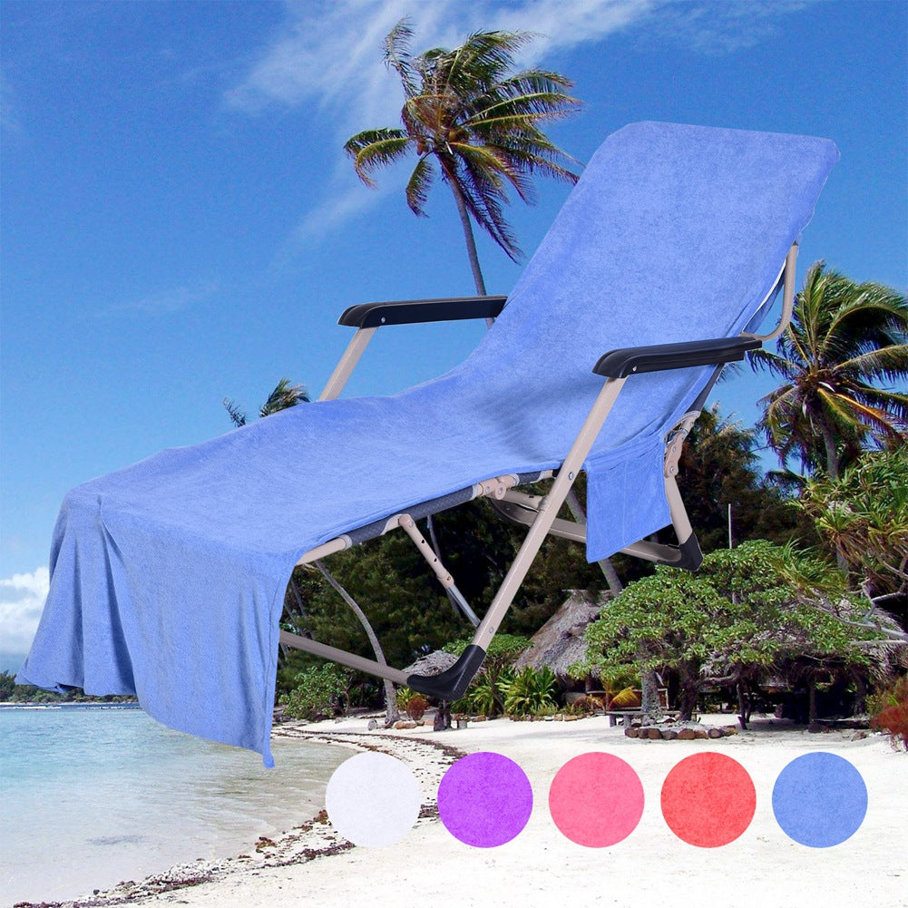 Fargerik sammenleggbar strandmatte for damer, perfekt for sommerdager og avslapning utendørs.