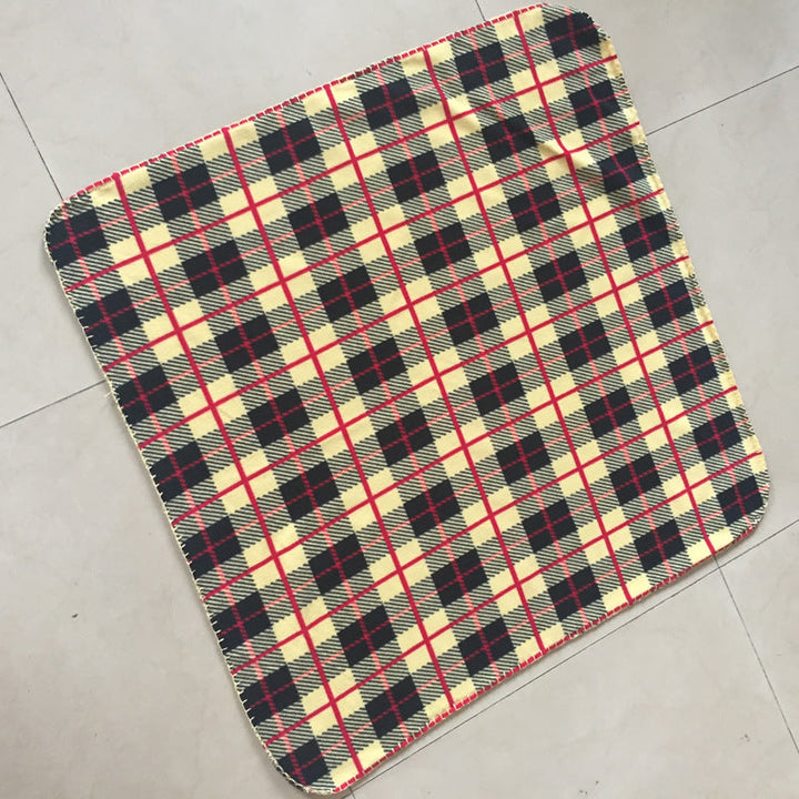 Koselig fleece-teppe til stuen eller soverommet, med mykt juledesign for avslappende kvelder.