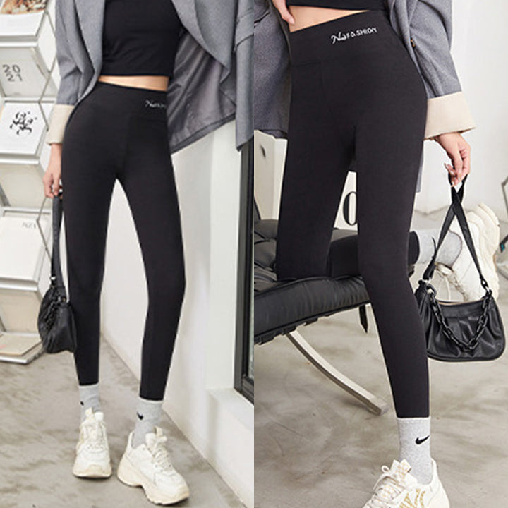 Varm fleecefôret termobukse for dame. Selvoppvarmende leggings, ideell som komfortabelt undertøy for vinter.