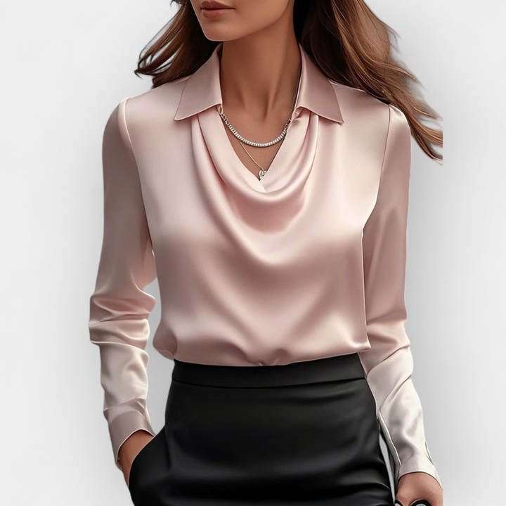 Langermet elegant vannfallskrage damebluse. En chic skjorte for både fest og formelt arbeidsantrekk.