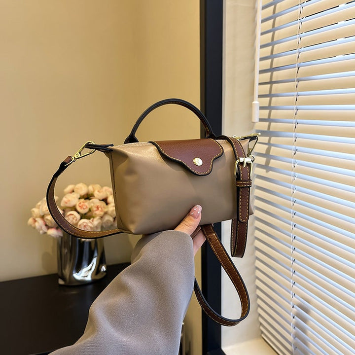 Trendy kvinners fargeblokk miniveske, stilfull crossbody i nylon for en komplett look.
