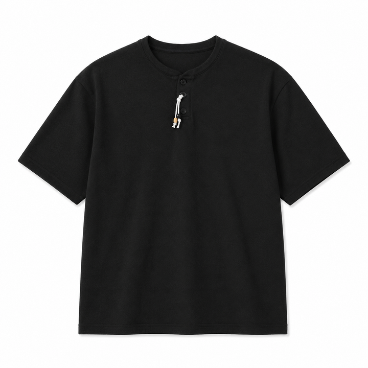 Komfortabel kortermet Henley t-skjorte til herre. Allsidig casual skjorte med unikt teksturert stoff.