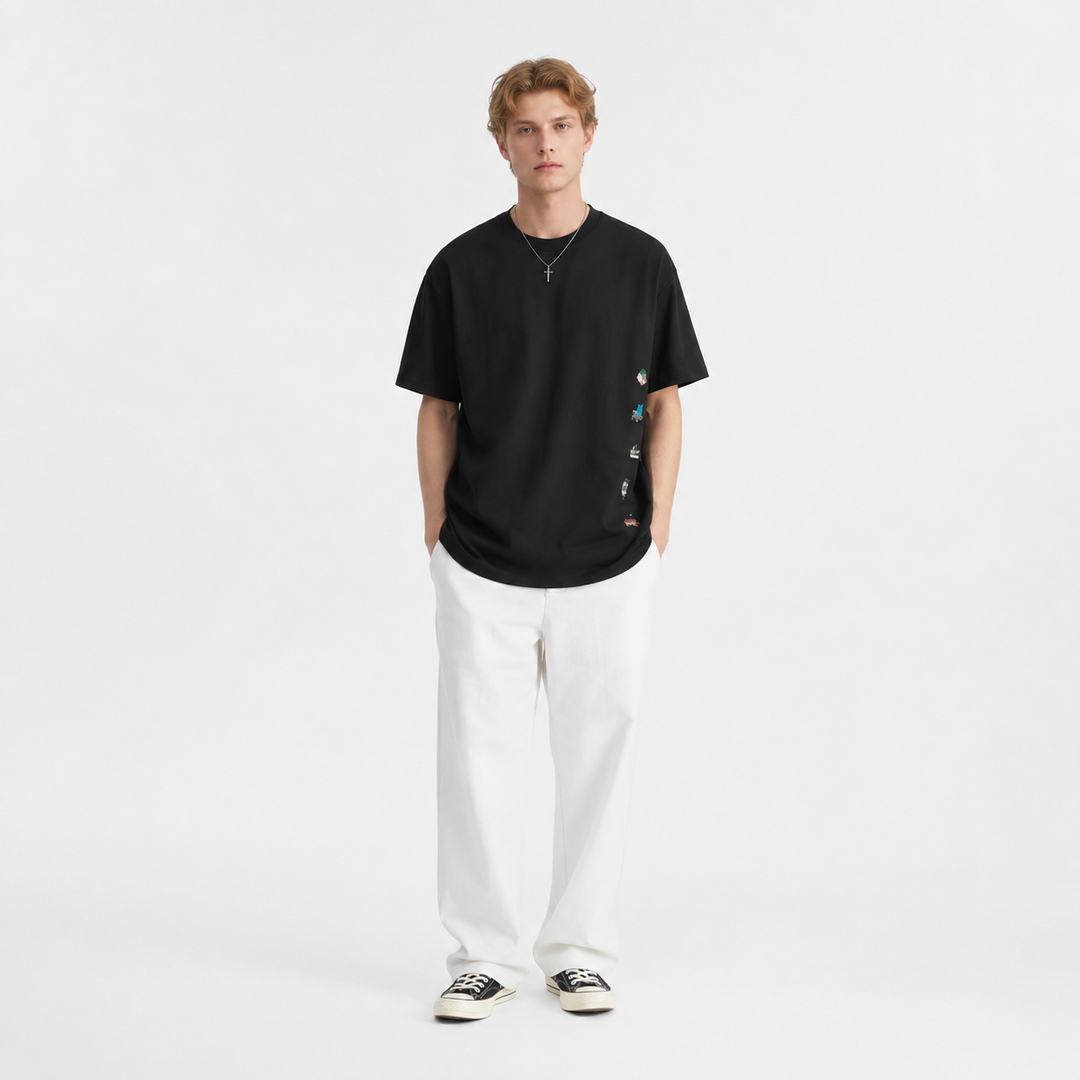 Herre retro t-skjorte med løs passform og broderte detaljer. Perfekt for sommer, streetwear, avslappet stil.