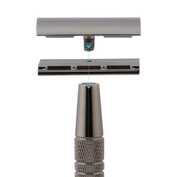 Premium mennspleie: gjenbrukbar tveegget sikkerhetshøvel i metall for presis og miljøvennlig barbering.