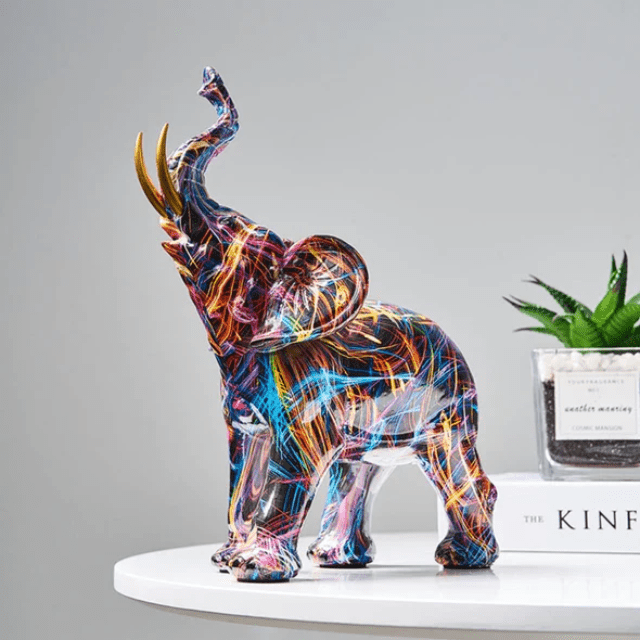 Unik elefantdekorfigur med moderne graffiti kunstdesign. En fargerik resin figur som pynter ethvert hjem.