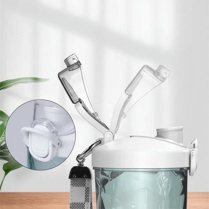 Bærbar smoothieblender med kraftig motor. Lag fersk juice eller shakes enkelt, ideell for aktiv livsstil.