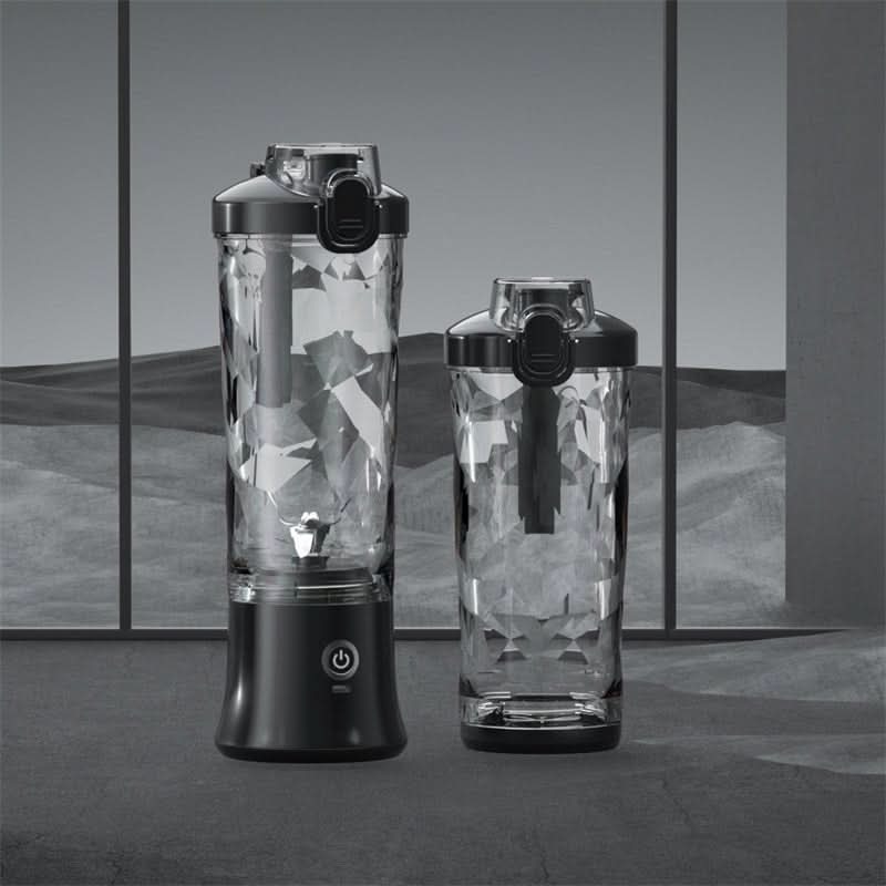 Praktisk bærbar blender for smoothies og juicer. Frihet til å nyte friske drikker hvor som helst, når som helst.