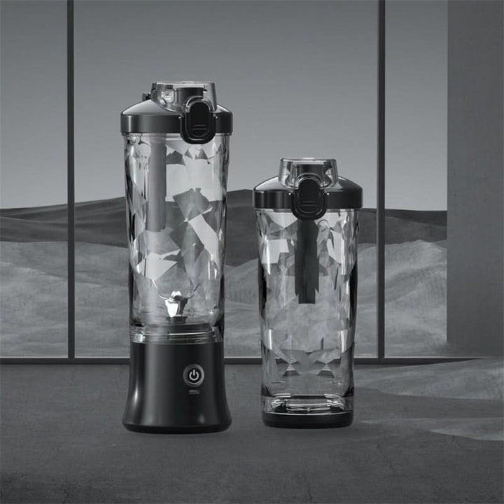 Praktisk bærbar blender for smoothies og juicer. Frihet til å nyte friske drikker hvor som helst, når som helst.