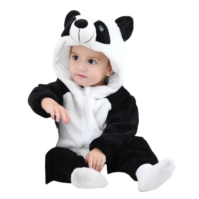 Varm myk panda dyredrakt med hette for babyer. Perfekt kosedrakt og vinterdrakt for barn.