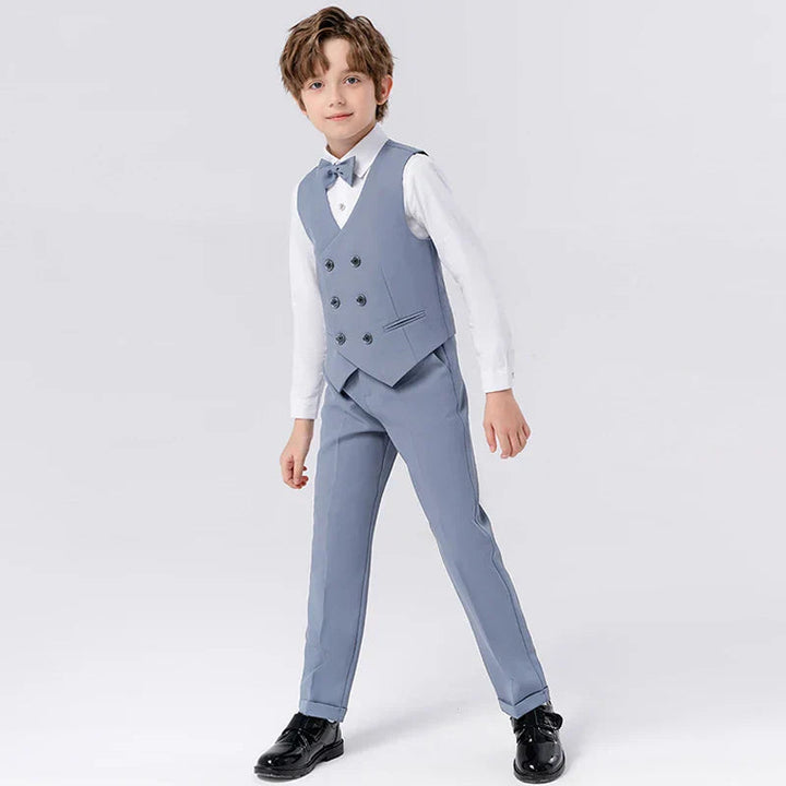 Klassisk gutteblazer og slips sett, formelt antrekk for barn til skoleball, julebord eller store feiringer.