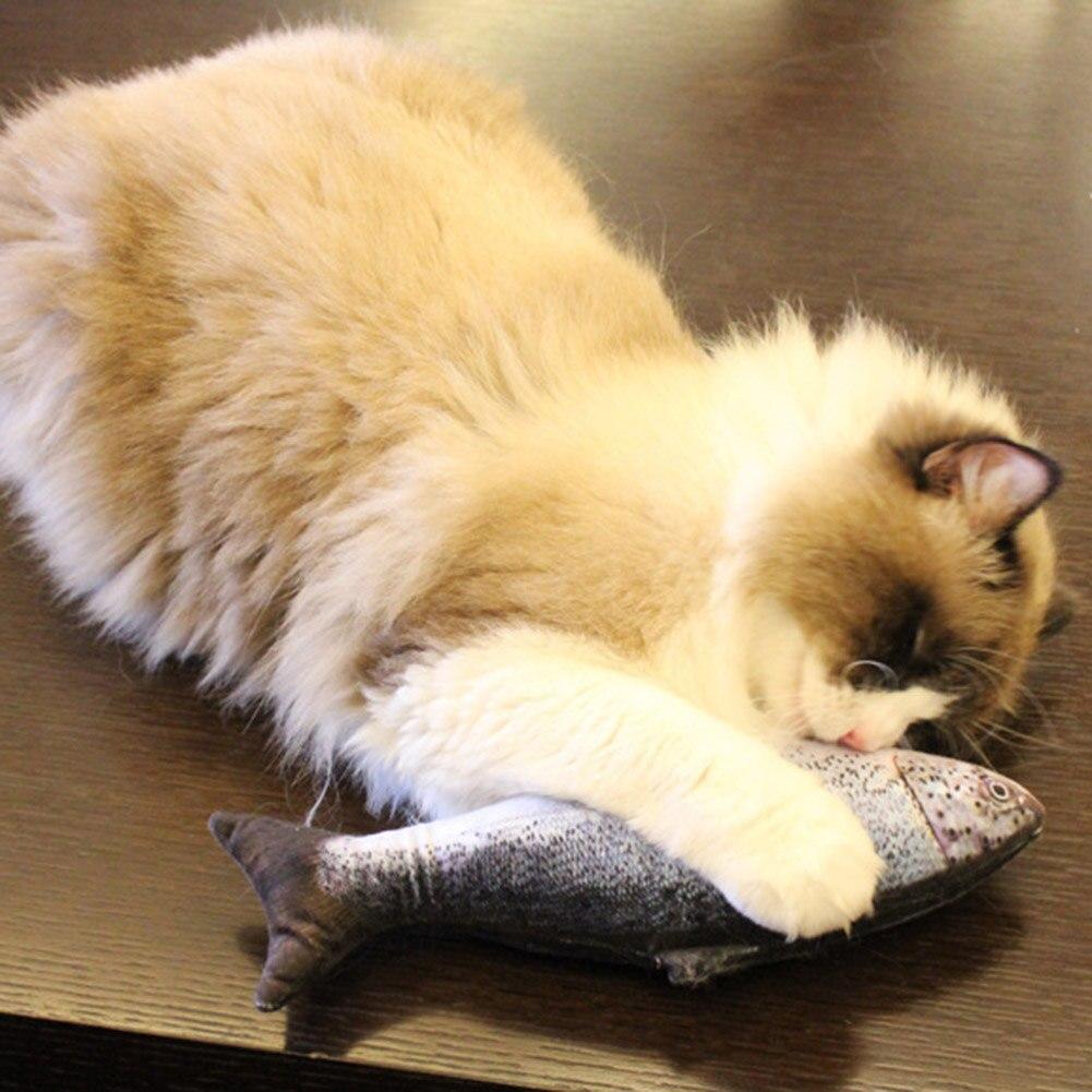 Bevegelig fisk katteleke med bevegelsessensor og kattemynte; gir interaktiv lek og holder katten aktiv.