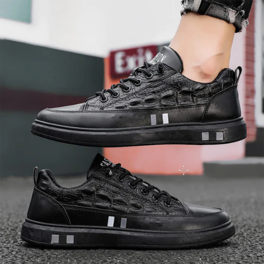 Menns unike sneakers i svart/hvitt for stil og komfort. Hverdagssko, fritidssko med trendy design.