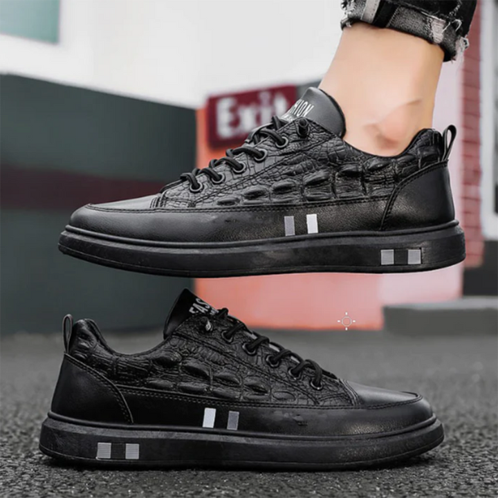 Menns unike sneakers i svart/hvitt for stil og komfort. Hverdagssko, fritidssko med trendy design.