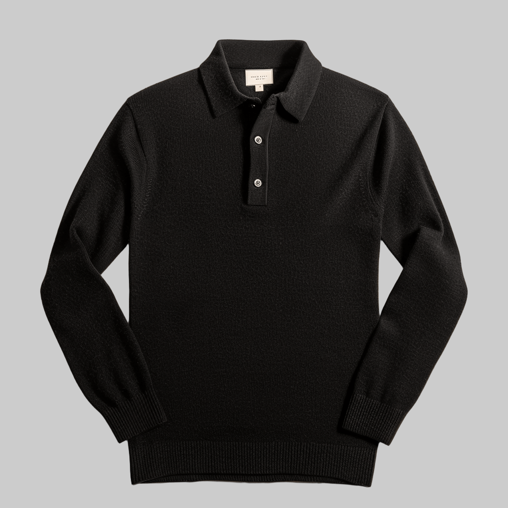 Elegant herre polo genser i myk strikk. Perfekt for en smart casual look og en allsidig garderobefavoritt.
