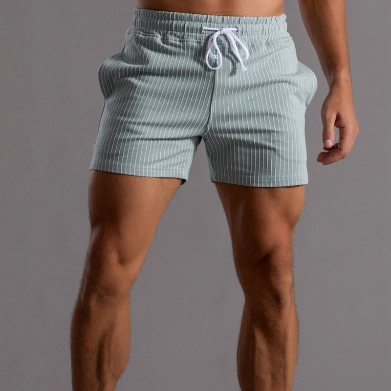 Fargerike sommerstrandshorts for menn, perfekt for et levende sommerantrekk.