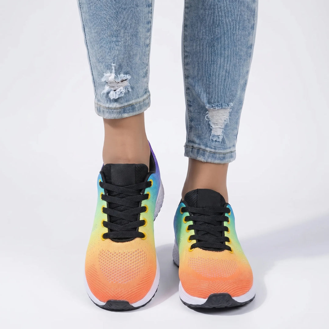 Komfortabel unisex fritidssko: lettvektig mesh trener med dempet såle. Ideell for aktiv hverdag.