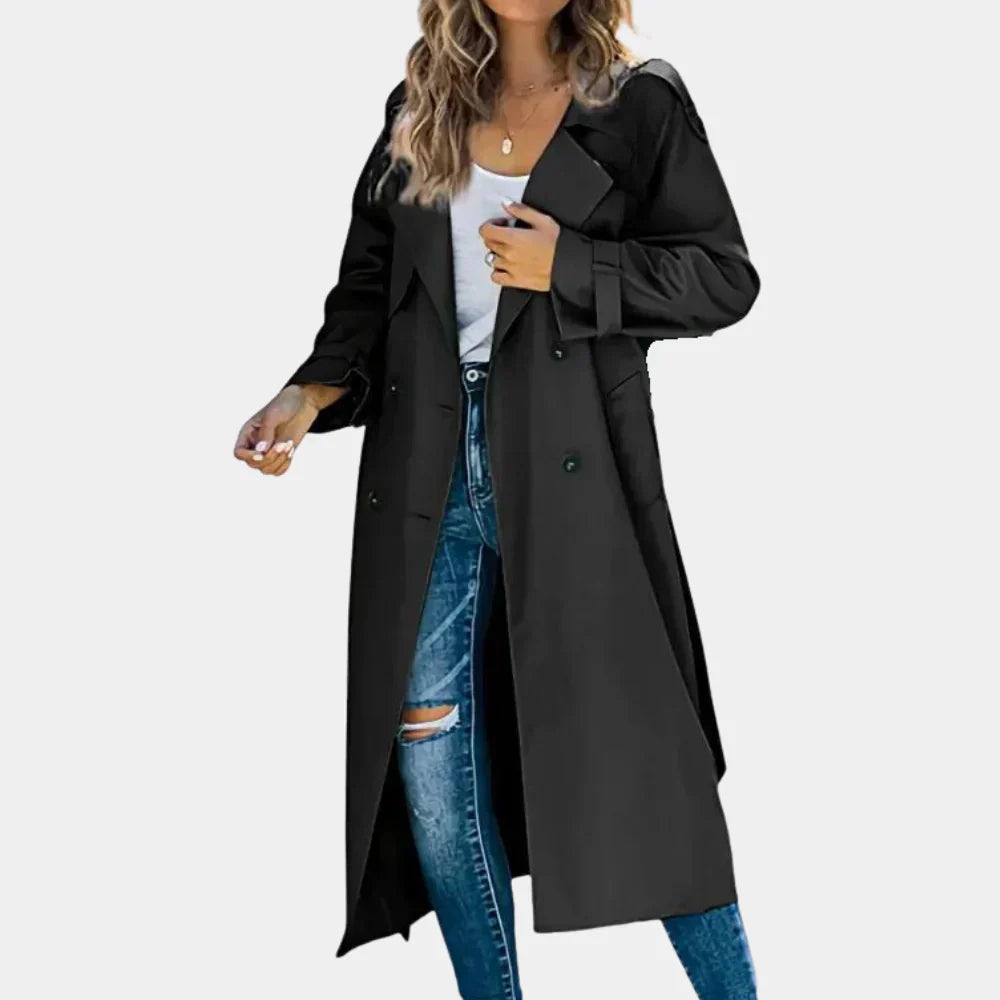 Klassisk khaki kvinners trenchcoat med belte. Elegant vår- og høstkåpe i dobbeltknappet design, perfekt yttertøy.