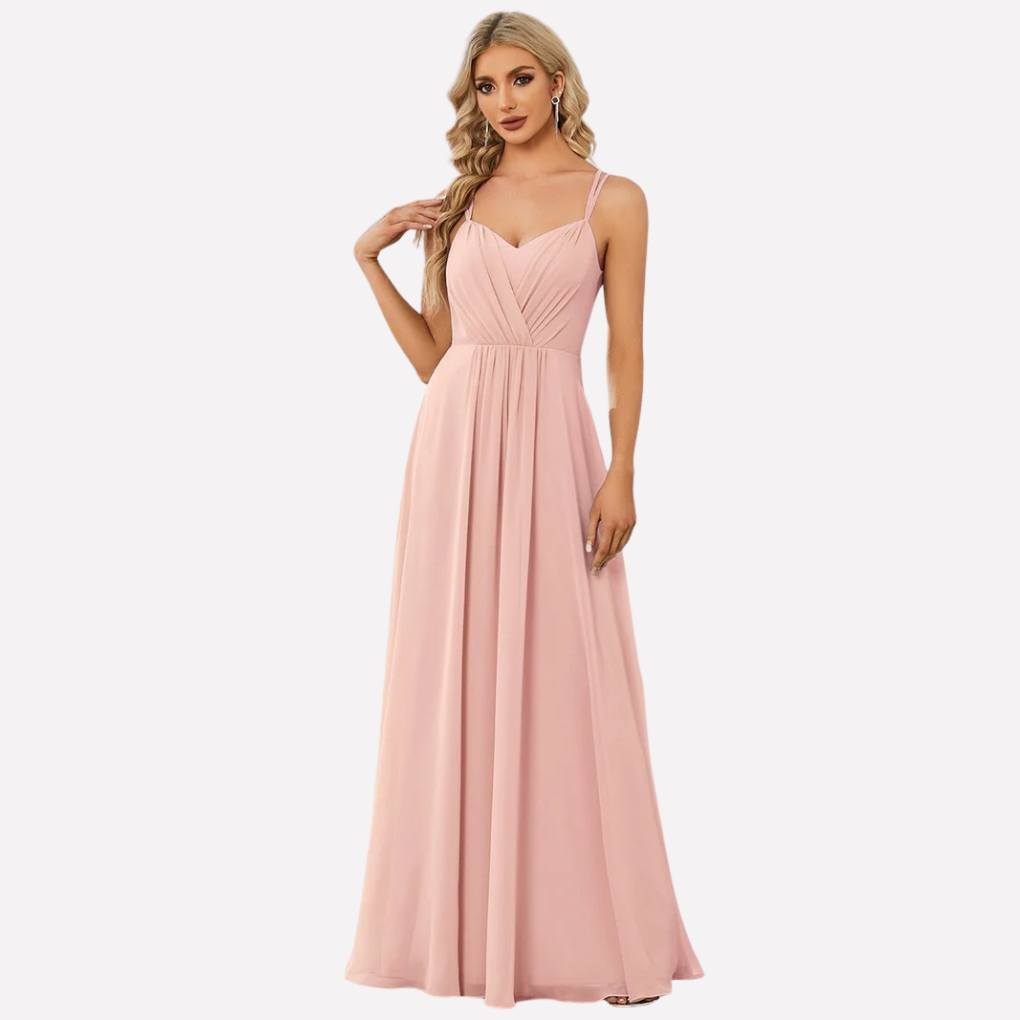 Elegant halter neck kjole for kvinner, perfekt til bryllup eller spesielle anledninger. Figursydd passform.