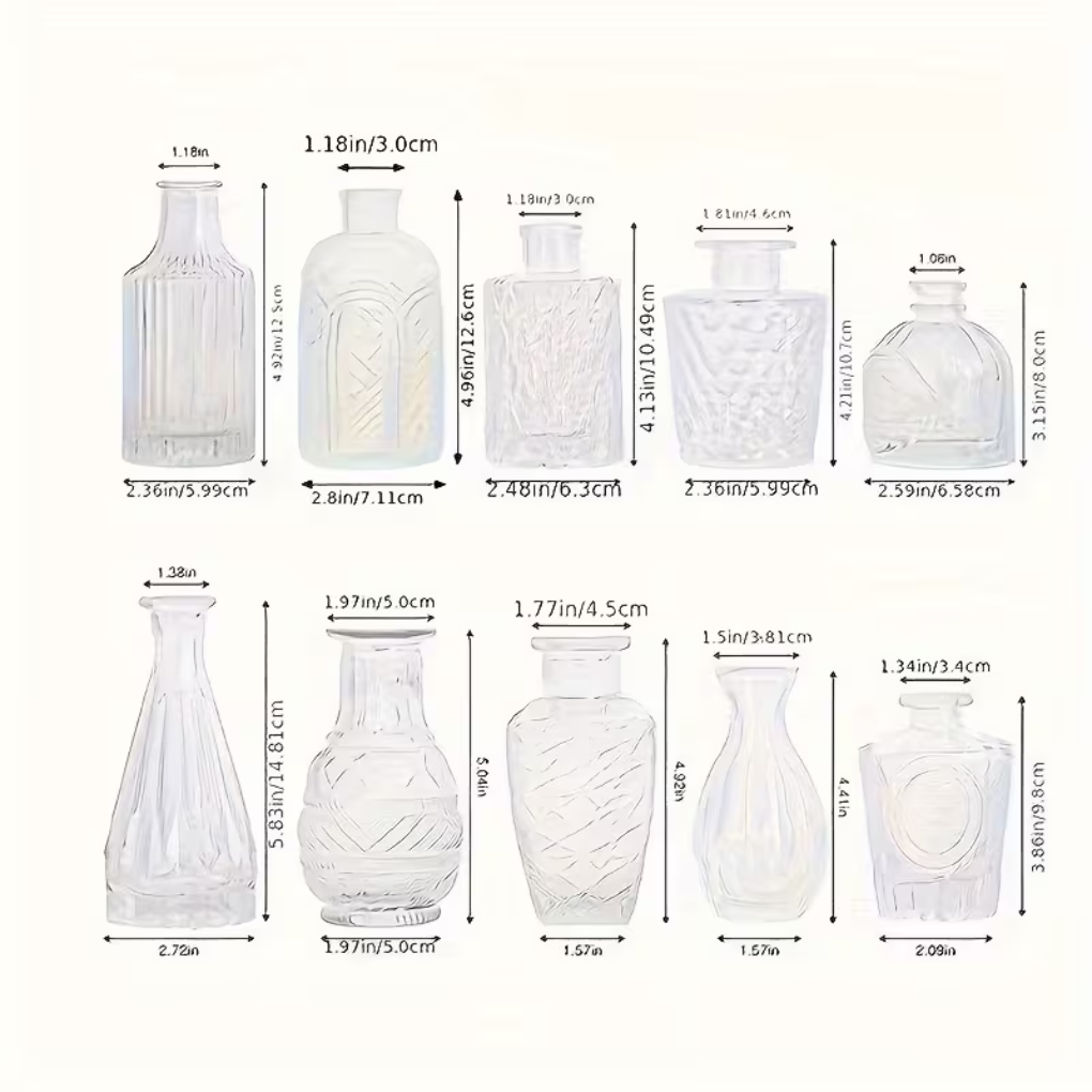 Elegant glassvase sett med relieffmønster, ideelt for stilren hjemmedekor og blomsterarrangement i stuen.