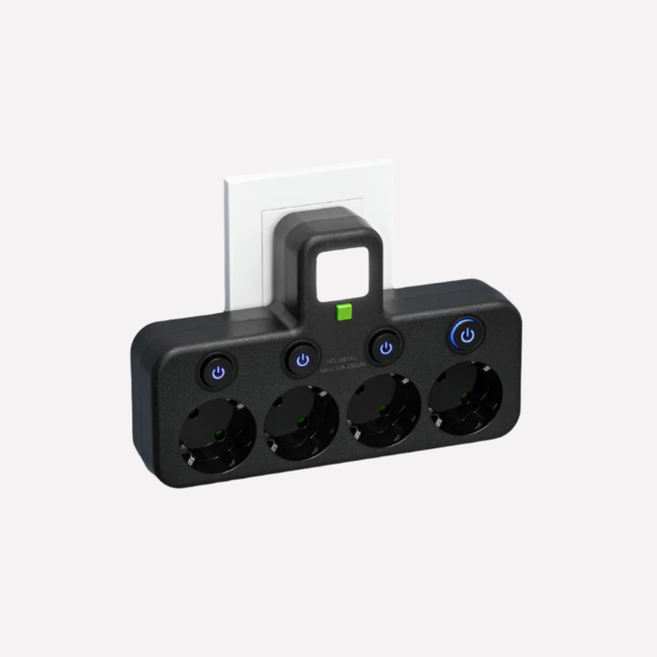 Multiuttak strømfordeler med USB-C, beskytter elektronikk mot overspenning. Ideell for flere enheter samtidig.
