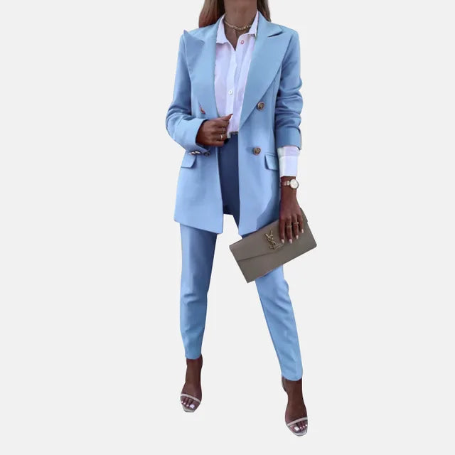 Velsittende dame blazer og buksesett, perfekt for en profesjonell look.