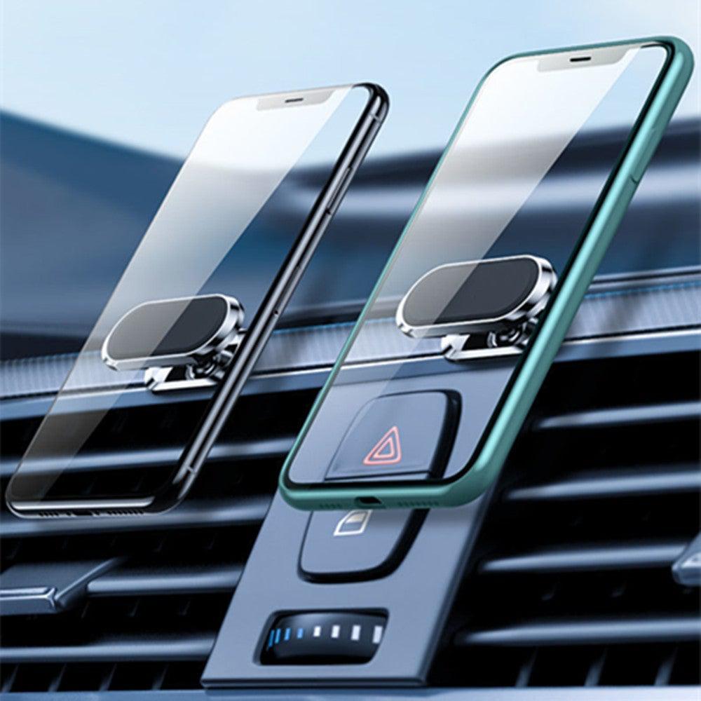Smarttelefon festet i en 360° roterbar magnetisk mobilholder på bilens dashbord. Sikker og enkel navigering.