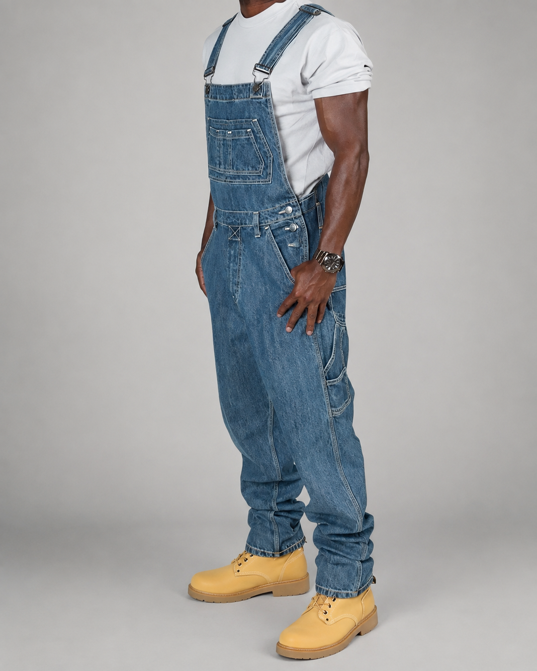 Uformell herrejumpsuit med skjøtedetaljer. En moderne og trendy løsning for komfortabel mote.