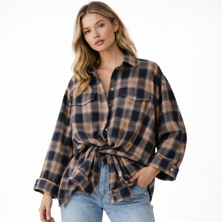 Oversized rutete damebluse i vintage stil, perfekt for lag på lag om høsten. Komfortabel langermet skjorte for kvinner.
