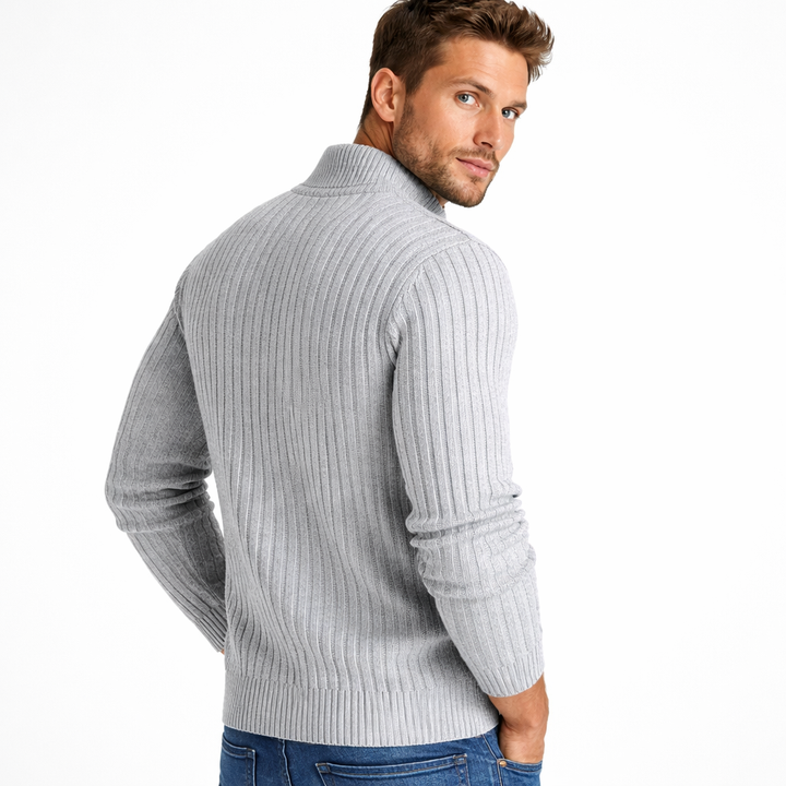 Detaljbilde av høykvalitets glidelås på en minimalistisk slim fit herrecardigan, elegant og funksjonell.
