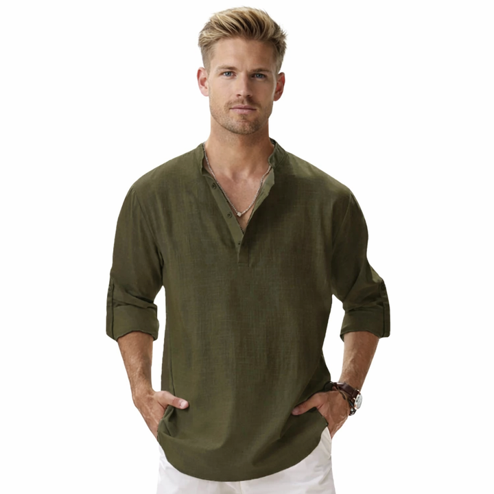 Lett langermet herreskjorte i bomull/lin. Pustende Henley perfekt for sommer og casual bruk.