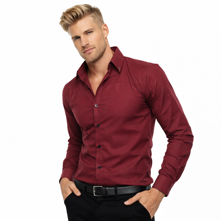 Langermet rutete skjorte for menn. Myk bomullsblanding, slim fit for moderne herremote.