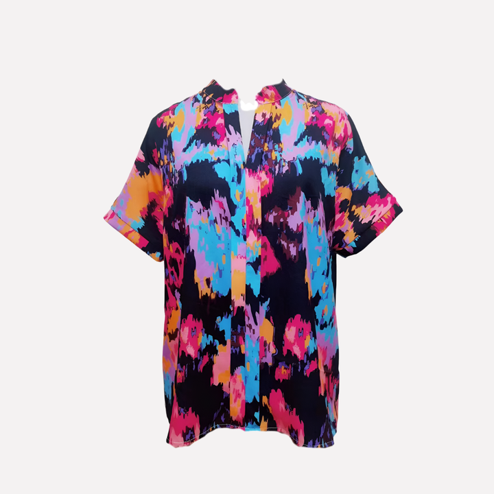 Behagelig kvinnebluse med drop-skulder og unikt paisley-mønster. Avslappet v-hals for en stilig look.