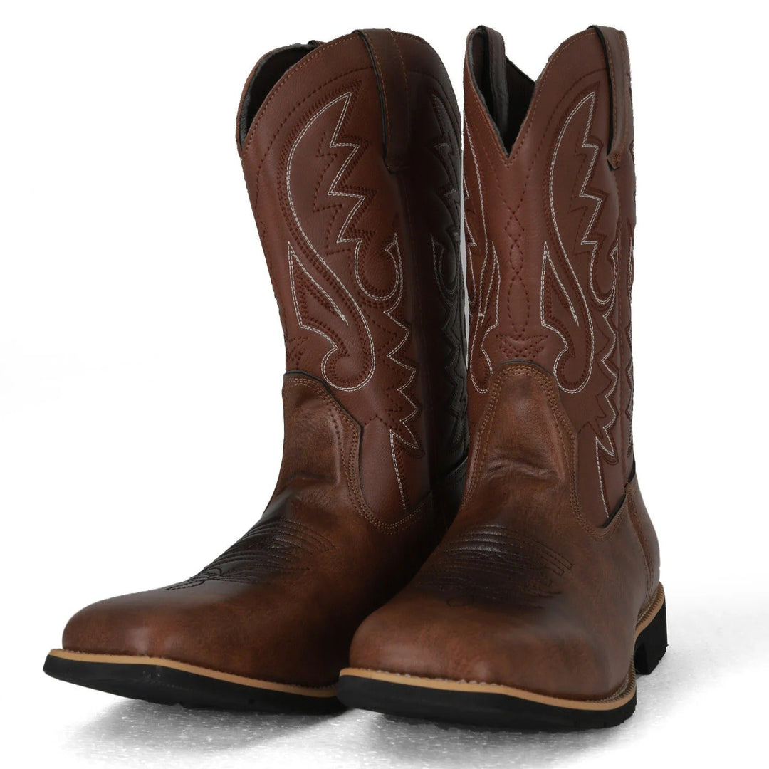 Komfortable casualstøvler for menn, brune cowboystøvler med westernmote og solid konstruksjon.
