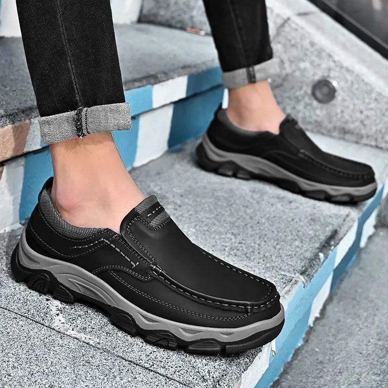 Lysebrun herresko, slip-on modell. Komfortabel fritidssko med pustende materialer for menn.