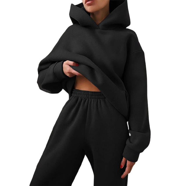 Elegant 2-delt damesett for vinter. Komfortabelt, stilfullt og ideelt for hverdagsbruk og loungewear.