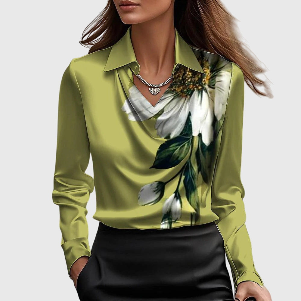 Stilren kontorbluse for kvinner. Elegant drapert damebluse med flytende passform. Komfortabel og profesjonell.