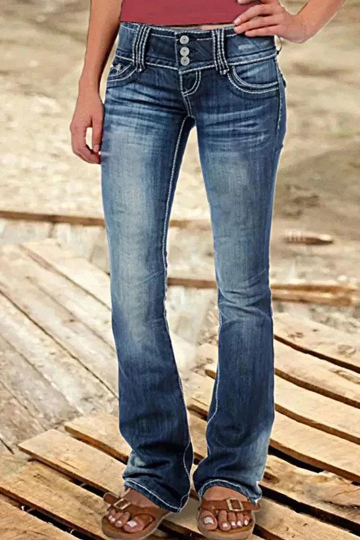 Svarte dame bootcut jeans med høy midje og ripped detaljer, ideelle for en edgy og trendy fritidsstil.
