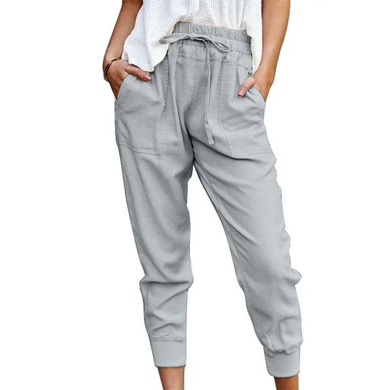 Lette, casual damebukser med høyt liv og snøring. Komfortabel slimfit, ideell for vår og sommer.