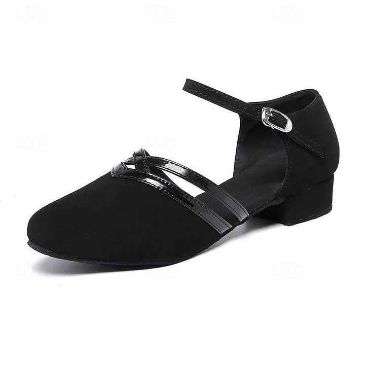 Elegante moderne dansesko for kvinner, perfekt for danseforestilling og trening med stil og bevegelsesfrihet.