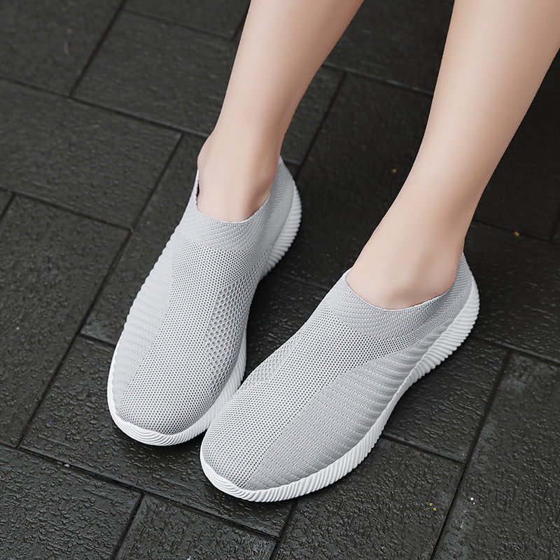 Sporty dame slip-on joggesko, pustende og lett, perfekt for en aktiv hverdag og fritid.